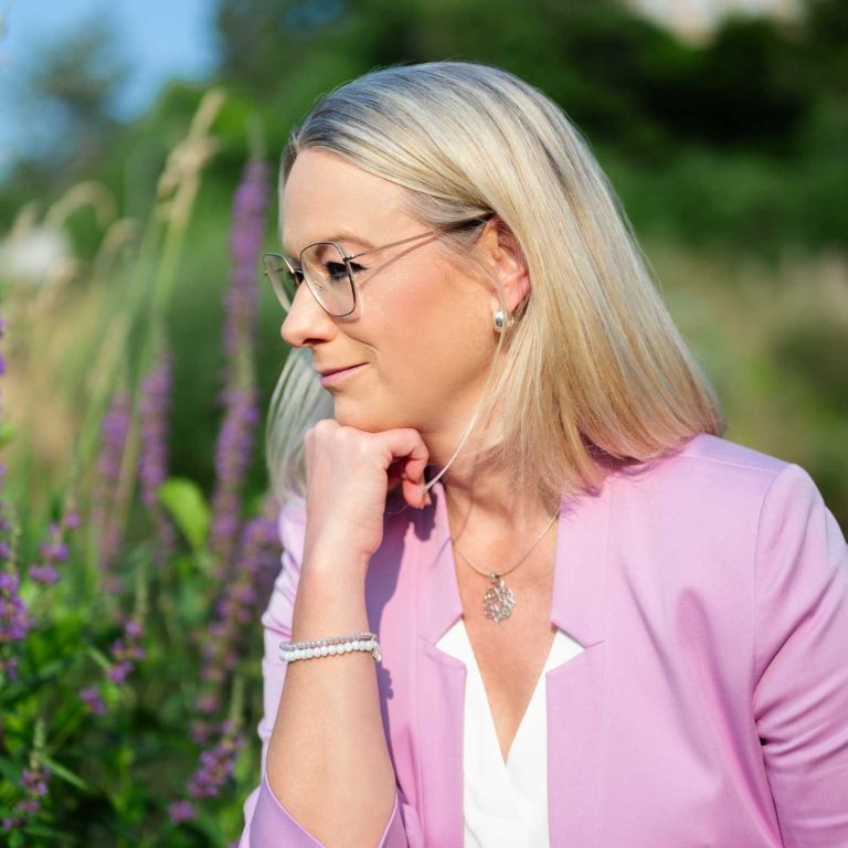 seitliches Porträt Nicole Lammers